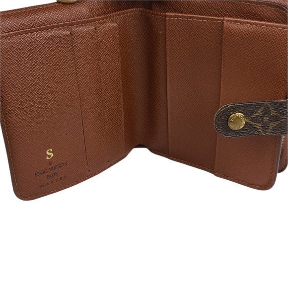 Louis Vuitton Monogram Compact Zip Bifold Wallet - Picture 4 of 8